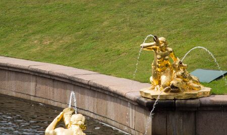 Gold sculptures of fountains of Peterhofのeditorial素材