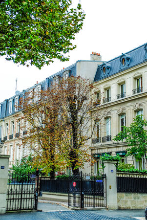 Roofs and buildings in the streets of Paris. Franceのeditorial素材