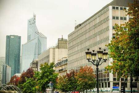 View on narrow cobbled street among traditional parisian buildings in Paris, Franceのeditorial素材