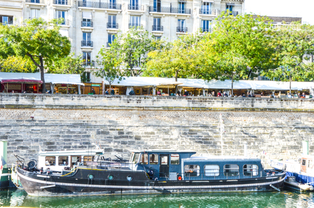 Docking boats at the river of Parisのeditorial素材