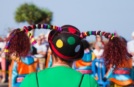 PUERTO DE LA CRUZ, SPAIN - February 16: participants prepare and assemble for the main carnival parade on February 16, 2013 in Puerto de la Cruz, Tenerife, Spainのeditorial素材