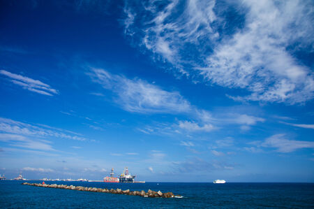 Las Palmas de Gran Canaria, december 2014, oil rigs being serviced at the portのeditorial素材