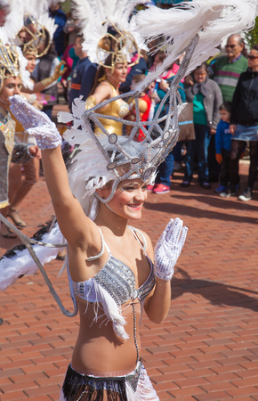 LAS PALMAS - February 17: Samba drummer and dancer groups take part in the Las Canteras beach carnival  parade, February 17, 2015 in Las Palmas, Gran Canaria, Spainのeditorial素材