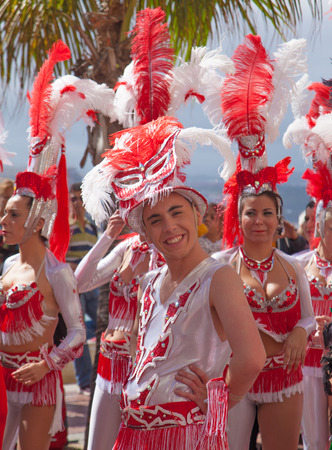 LAS PALMAS - February 17: Samba drummer and dancer groups assemble for the Las Canteras beach carnival  parade, February 17, 2015 in Las Palmas, Gran Canaria, Spainのeditorial素材