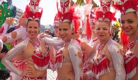 LAS PALMAS - February 17: Samba drummer and dancer groups assemble for the Las Canteras beach carnival  parade, February 17, 2015 in Las Palmas, Gran Canaria, Spainのeditorial素材
