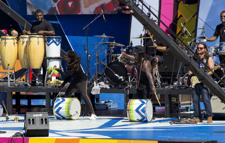 LAS PALMAS DE GRAN CANARIA, SPAIN - March 05: Carlinhos Brown and his band perform as a part of annual carnival music program on the main event stage, on March 05, in Las Palmas de Gran Canaria, Spainのeditorial素材