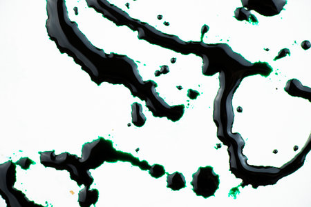 green color ink paint on the white backgroundの写真素材