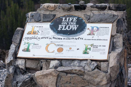 Newberry National Monument, Oregon / USA - August 17, 2014:  An informational sign for the obsidian flow located in Newberry National Volcanic Monument, Oregon.のeditorial素材