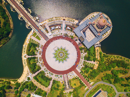 Aerial view of Putra mosque with garden landscape design and Putrajaya Lake, Putrajaya. The most famous tourist attraction in Kuala Lumpur City, Malaysiaの写真素材