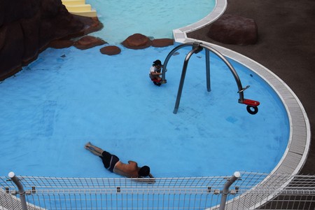 Summer poolのeditorial素材