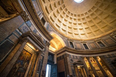 Interior of Rome Pantheon with the famous ray of light from the topのeditorial素材