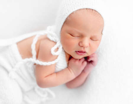 Newborn boy sleepingの写真素材