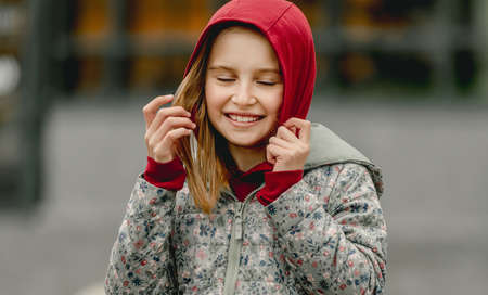 Preteen girl autumn portraitの写真素材