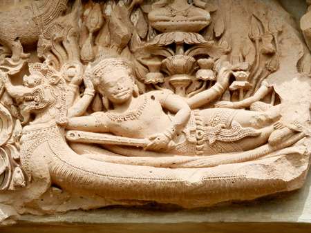 Vishnu Sculpture in front of arch      の写真素材