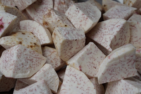 prepare chop raw taro for dessertの写真素材