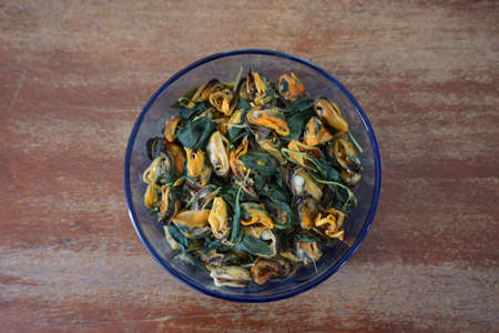 group of mussels baked with Thai basilの写真素材