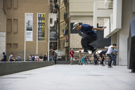 Barcelona, Spain. May 31: Pla dels Angels is a place located in El Raval in front of the where the MACBA (Museu d'Art Contemporani de Barcelona). In this place, we can see skater groups who spend the day practicing this sport, and people of all kinds withのeditorial素材