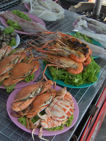 total up the seafood cooks fresh , beach rim bangsan, pattaya,jomtain,cholburee , the tourist attraction is popular of Thailand tall ,の写真素材