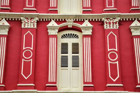 Red facade in chinatown, singaporeの写真素材