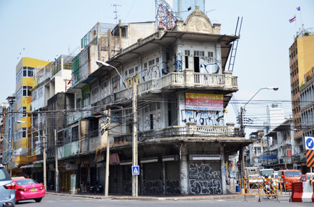 BANGKOK-THAILAND-MAR 20 : View of a busy street in Chinatown on March 20, 2015 in Bangkok, Thailand. Bangkok's Chinatown is a popular tourist attraction and a food haven.のeditorial素材