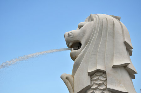 SINGAPORE - 07 AUGUST, 2016: The Merlion fountain in Singapore. Merlion is a imaginary creature with the head of a lion,seen as a symbol of Singaporeのeditorial素材