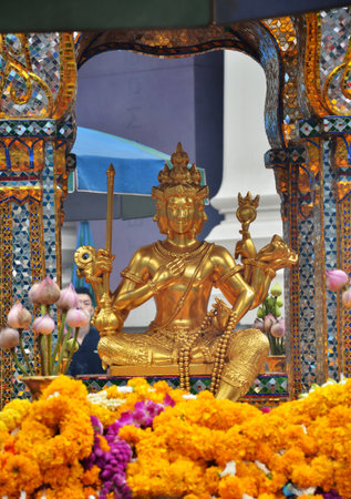 BANGKOK, THAILAND-20 JUNE, 2016: Erawan Shrine, Hindu shrine cityscape view of Ratchaprasong area in Bangkok. It is the main shopping and business street.のeditorial素材
