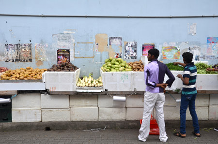 SINGAPORE- 11 SEP, 2016: Unidentified people shop at a grocery shop in Little India, Singapore. Indian is the third largest ethnic group after Chinese and Malay in Singapore.のeditorial素材