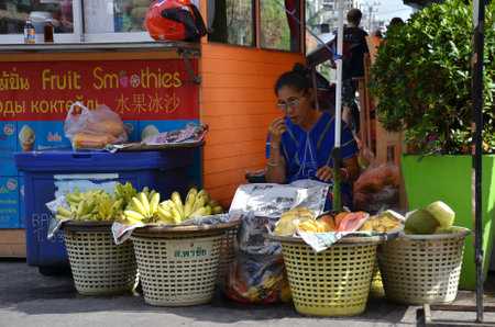 PATTAYA, THAILAND - 22 NOV, 2016: Thai people sells various type of fruits in a market in Pattaya, Thailand.のeditorial素材