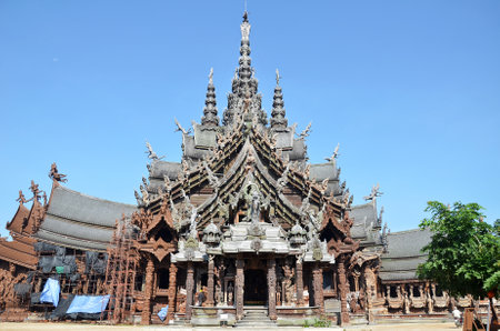PATTAYA, THAILAND - 20 NOV, 2016: Sanctuary of Truth located in Pattaya. Sanctuary of Truth is an all-wood building filled with sculptures based on traditional Buddhist and Hindu motifs.のeditorial素材
