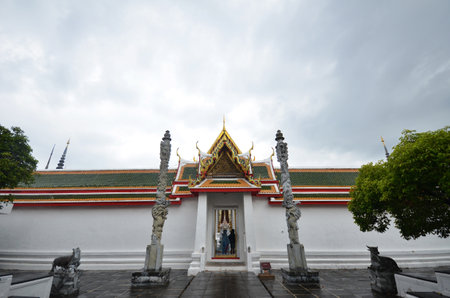 BANGKOK, THAILAND- MAY 19, 2017: View of Wat Arun in Bangkok Thailand, Wat Arun is a Buddhist temple in Bangkok Yai district of Bangkokのeditorial素材