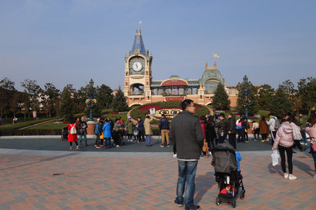 SHANGHAI, CHINA-JAN 08, 2018: Tourists enjoy activities inside the Shanghai Disneyland , China. It is the first Disney park resort in mainland Chinaのeditorial素材