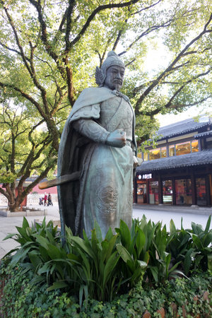 HANGZHOU, CHINA-JAN 08, 2018: Statue of General Yue Fei located next to West Lake in Hangzhou, China. Yue Fei was a general of the Southern Song dynasty who fought against the Jurchen Jin Dynastyのeditorial素材