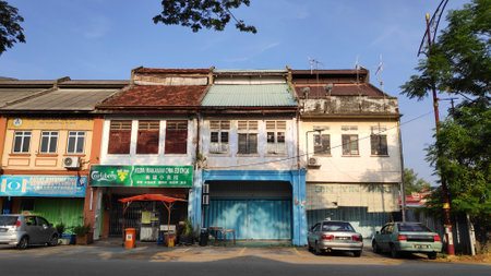 KUALA SELANGOR, MALAYSIA - 09 MAR, 2019: View of old shop houses in Kuala Selangor, Malaysia.のeditorial素材