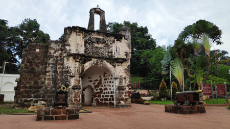 MELAKA, MALAYSIA - 25 JUN, 2019: Porta de Santiago, the remains of the Portuguese A Famosa fortress in Malacca built in 1511.のeditorial素材