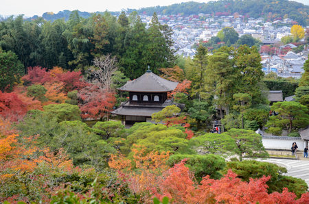 Kyoto, Japan- 24 Nov, 2019: Beautiful fall colors in Ginkaku-ji Silver Pavilion during the autumn season in Kyoto, Japanのeditorial素材
