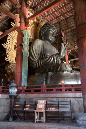 Nara, Japan- 27 Nov, 2019: Daibutsu - the great Buddha, located at  the great Buddha hall at Todaiji temple . It is considered the world's largest bronze statue of the Buddha Vairocana.のeditorial素材