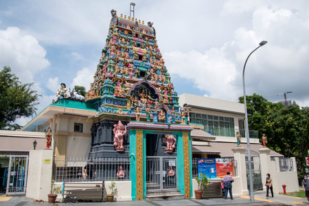 Singapore- 20 Nov, 2020: View of the Sri Mariamman Hindu Temple in Chinatown. Sri Mariamman Temple (established in 1827) is the oldest temple in Singapore.のeditorial素材