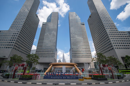 Singapore- 14 Nov, 2021: Suntec city and Fountain of Wealth in daytime at Singapore . Fountain of Wealth is a popular attraction in Suntec Cityのeditorial素材
