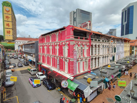Singapore Jan 03 2022: Bustling street of Chinatown district in Singapore. Singapores Chinatown is a world famous bargain shopping destination.のeditorial素材