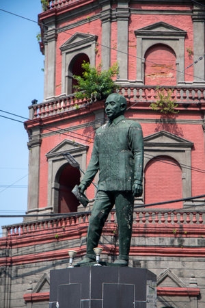 Manila, Philippines- 14 Oct 2023: Roman Ongpin Monument near the Binondo Church, Manila. Roman Ongpin an intrepid supporter of the Philippine Revolution of 1898のeditorial素材