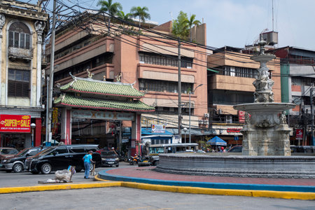 Manila, Philippines-14 Oct 2023: Street view of Chinatown in Manila. Manila Chinatown is one of the largest and oldest in the world.のeditorial素材