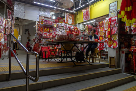 Singapore- 5 Dec 2025: Traditional business shop located at Chinatown Singapore.  Visitors can explore a diverse range of shops and stalls that offer authentic Chinese souvenirs,のeditorial素材