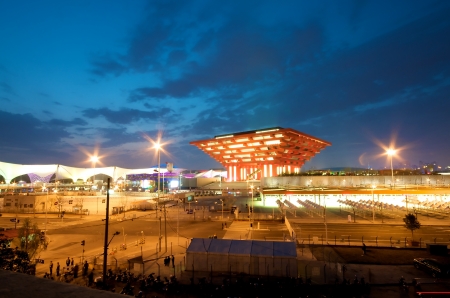 2010 Shanghai World Expo Building china pavilion at nightのeditorial素材