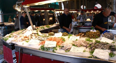Fish at the Rialto Fish market in Veniceのeditorial素材