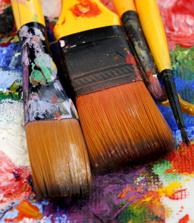 Art palette and brushes with a lot of vivid colors       
の写真素材