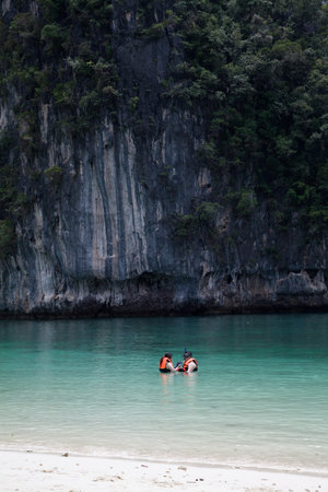 couple snorklingの写真素材