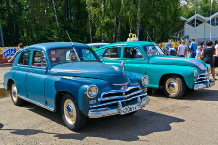 Moscow, park Sokolniki - Festival Retrofest. Pobeda GAZ M-20のeditorial素材