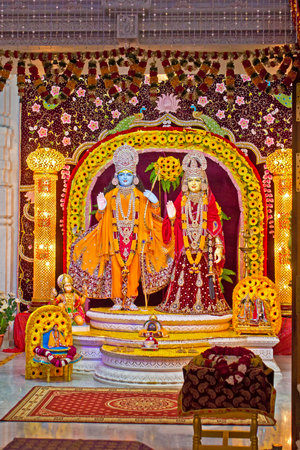 FEBRUARY 27, 2014, VRINDAVAN, UTTAR-PRADESH, INDIA - Deities of Sita and Rama in the Prem Mandir or Temple of Loveのeditorial素材