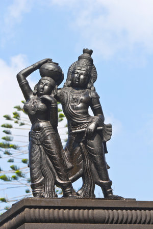FEBRUARY 1, 2015, TIRUMALA, ANDHRA PRADESH, INDIA - Sculpture of Radha and Krishna in the Narayanagiri Gardens, Tirumalaのeditorial素材