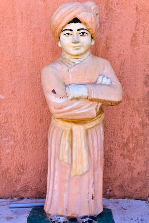 FEB 11, 2015,  DWARKA, INDIA - Sculpture of Swami Vivekananda on the yard of Kabir ashramのeditorial素材